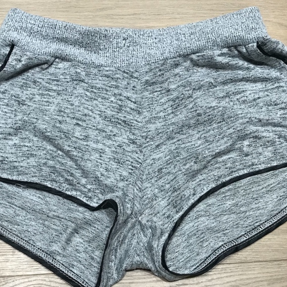 grey loose shorts - Picture 1 of 1